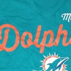 Women's NFL Miami Dolphins T-Shirt. Size XL
